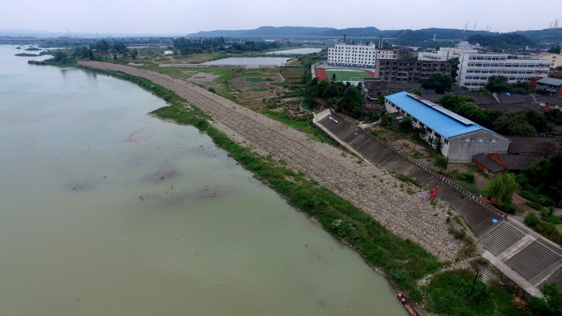 丰谷镇赵家脊内濠防汛抢险工程