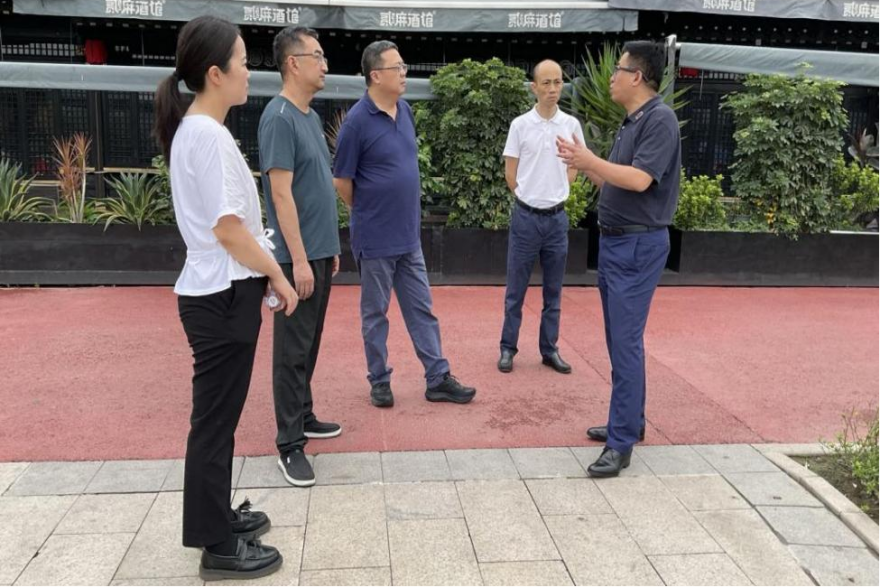 照片4:领导面谈_副本 照片4:领导面谈_副本